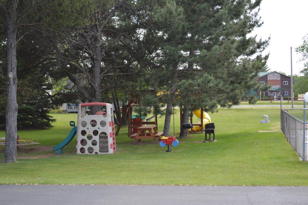 Summer Breeze Resort Wisconsin Dells Oda fotoğraf